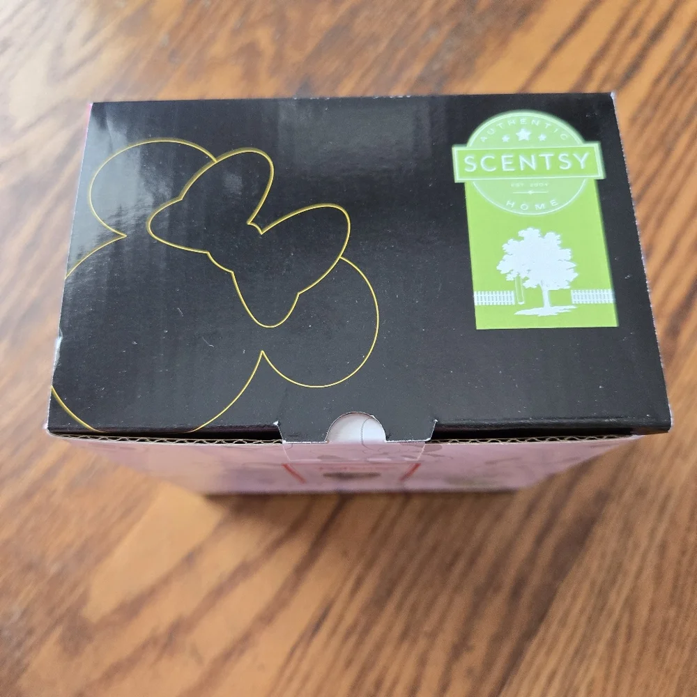 👀50% OFF👃🔌NWT‼️ Scentsy 